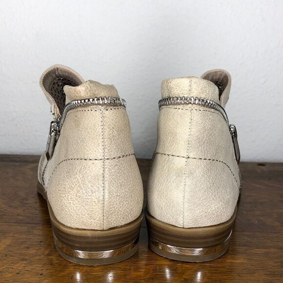 Fergie Booties - Picture 4 of 9